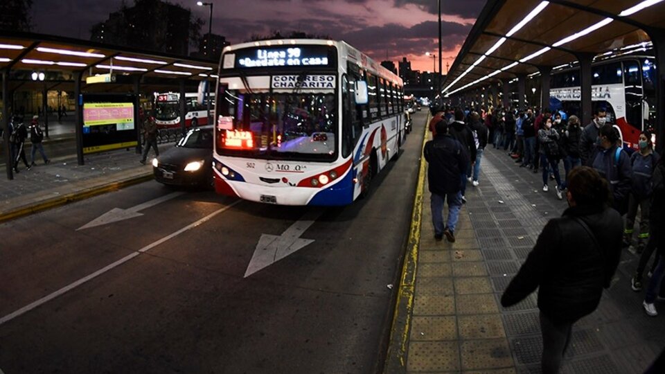 Se levantó el lockout y se normaliza el servicio nocturnos de colectivos | Tras el pago de subsidios adeudados