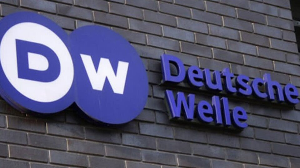 Rusia ordenó cerrar la representación de Deutsche Welle en Moscú | En “represalia” por no dejar transmitir a Russia Today en Alemania