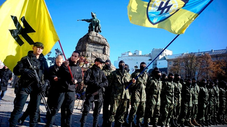 Ucrania: la historia del Batallón Azov | Cuando Putin habla de  &quot;desnazificar&quot; se refiere a este grupo | Página12