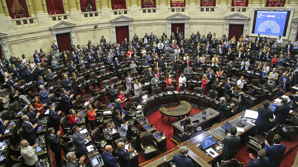 Diputados aprobó esta madrugada la refinanciación de la deuda de Macri con el FMI | Por 200 votos a favor, 37 en contra y 15 abstenciones