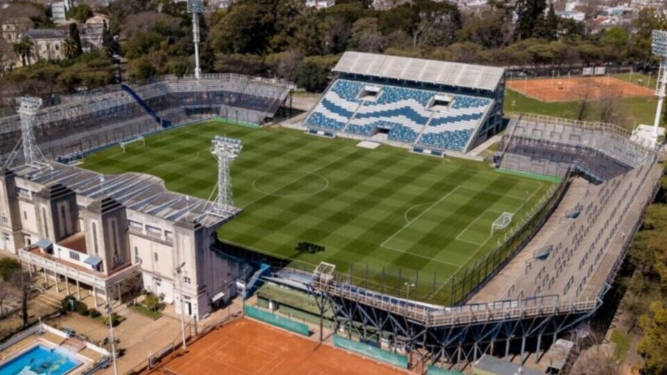 Homenaje del “Lobo” platense | Reconocimiento a las Madres