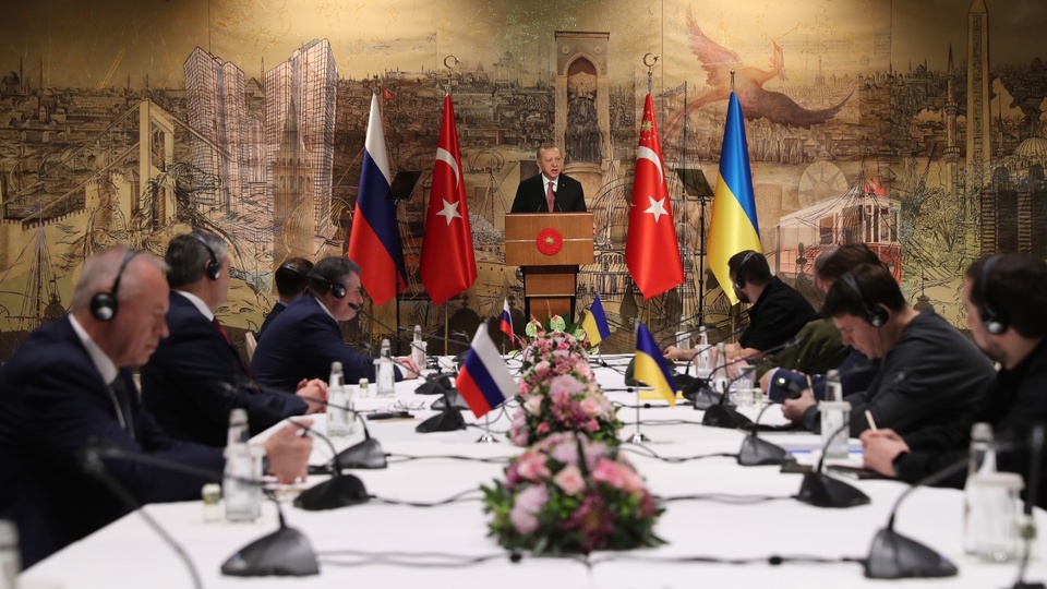 Russia promises to reduce its offensive in kyiv after “meaningful” talks with Ukraine Kyiv is ready to formally abandon NATO membership Russia promises to reduce its offensive in kyiv after “meaningful” talks with Ukraine Kyiv is ready to formally abandon NATO membership