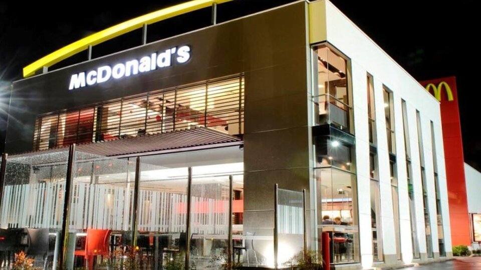 McDonald’s launches process of selling its business in Russia |  It has 850 stores and more than 62,000 employees in the country
