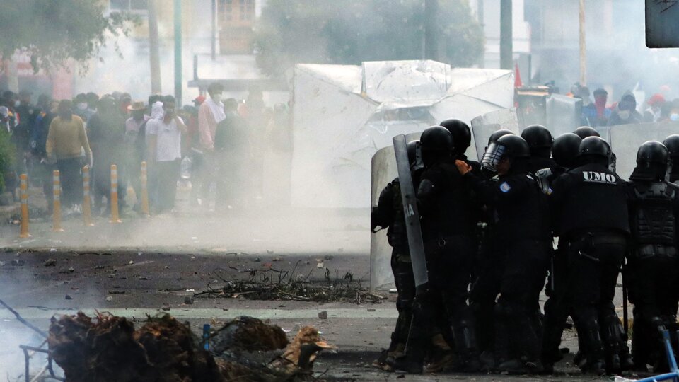 Ecuador: dos muertos por la represión a la protesta de movimientos indígenas