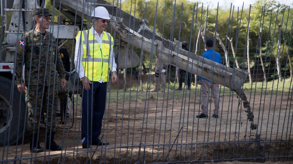 The Dominican Republic advances with the wall on the border with Haiti |  Anti-immigration and discriminatory policy