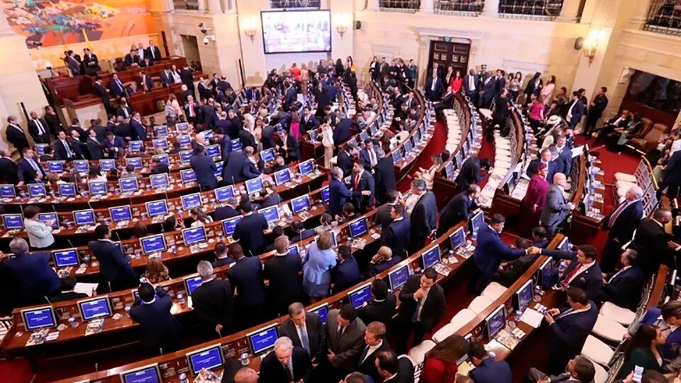 Colombia: un nuevo Congreso con mayoría de Petro y sus aliados | El derechista Partido de la U se sumó a la coalición gobernante 