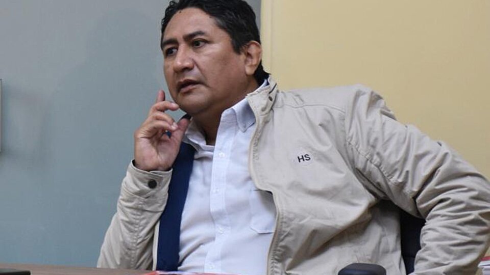 Vladimir Cerrón, Peruvian left leader: “I thought Castillo would be more consistent” |  General Secretary of Peru Libre, the party that led Pedro Castillo to the presidency