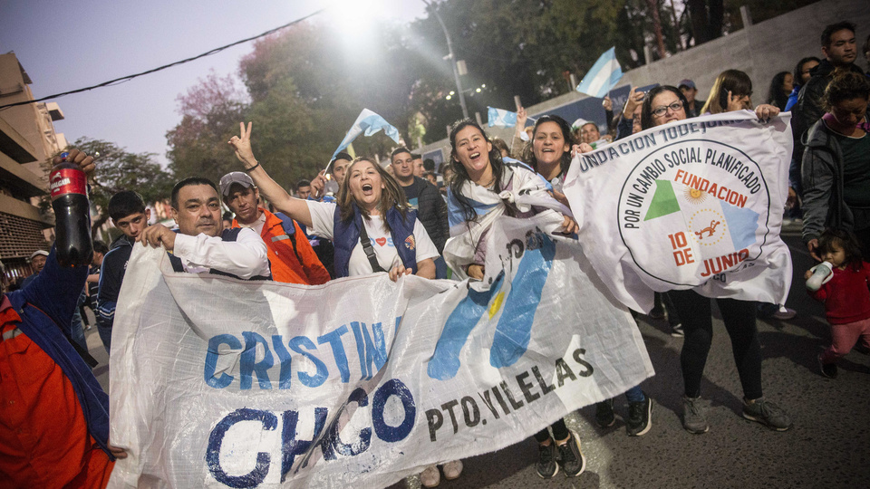 Marchas y manifestaciones en todo el país en repudio al atentado a Cristina Kirchner  | Miles de personas se movilizaron en defensa de la democracia