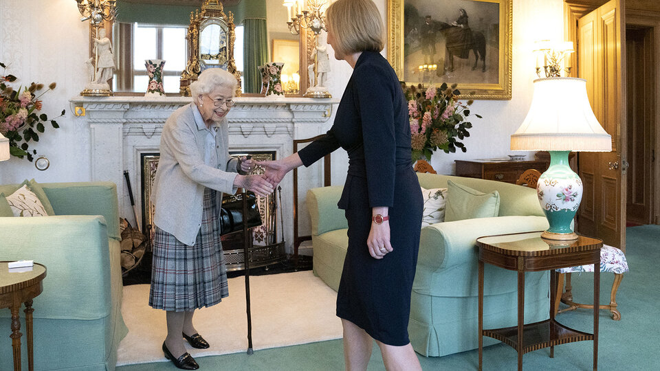 Reino Unido: Liz Truss asume formalmente como primera ministra  Tras reuniones con la reina Isabel II en el castillo de Balmoral