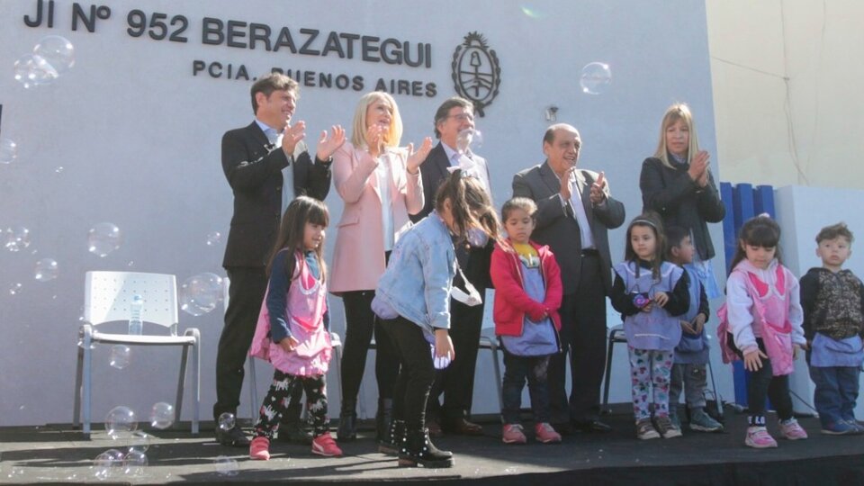 Axel Kicillof: “Nos endeudaron a 100 años, mientras cerraban escuelas” | Inauguración en Berazategui, con críticas a María Eugenia Vidal