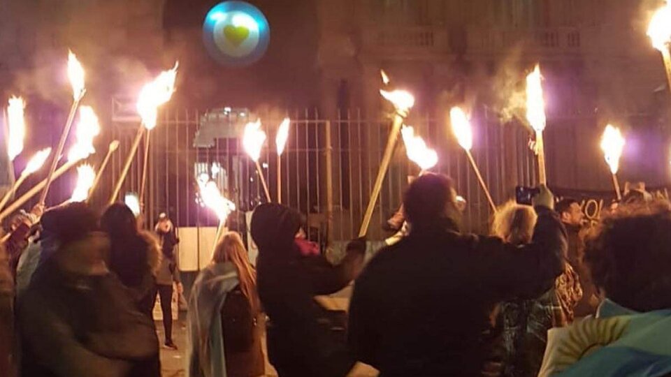 Revolución Federal: Avanzan los indignados que pasan a la acción | Cómo funcionan los grupos que llaman a “decir basta” con discursos de odio en las redes