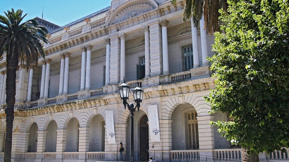 La Universidad Nacional De Rosario Pone En Marcha Una Secundaria ...