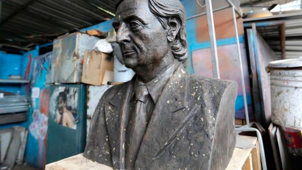 Para restituir el busto de Néstor Kirchner en Quito | Acuerdo entre el embajador Gabriel Fuks y el alcalde Santiago Guarderas Izquierdo