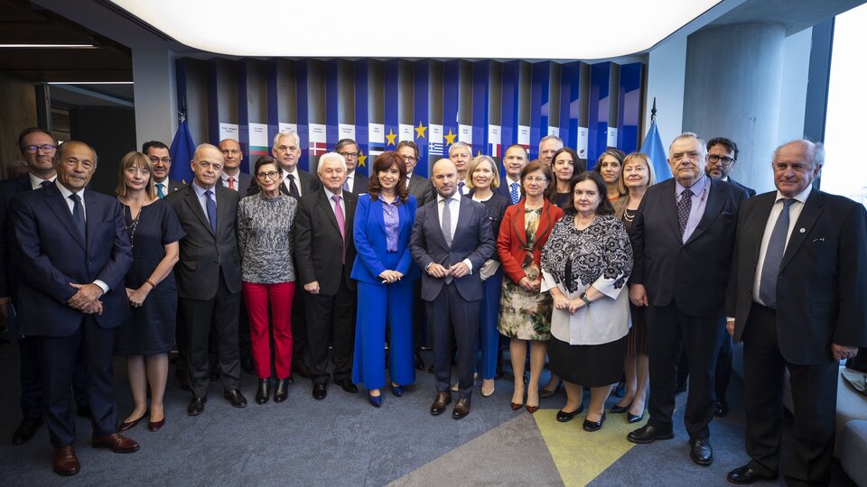 Cristina Kirchner se reunió con embajadores europeos | En la delegación de la Unión Europea