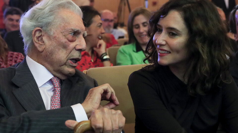 Vargas Llosa quiso comparar a Ayuso con Reagan y la equiparó con Goebbels | Lapsus del Nobel peruano en su elogio a la dirigente derechista española