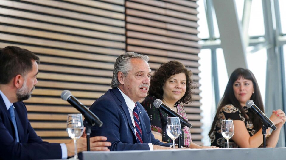 Con críticas a la Justicia, Alberto Fernández lanzó un plan de conectividad para centros de salud | Acto en el Centro Cultural Kirchner