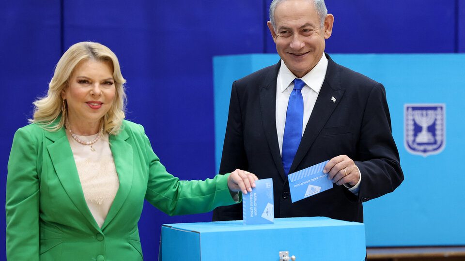 Netanyahu gana en Israel, pero aún no se sabe si consigue la mayoría para gobernar | Según sondeos de boca de urna 