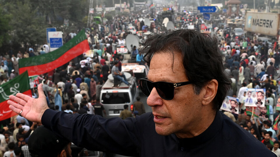 Pakistan: Ex-Prime Minister Imran Khan Shot |  During the march against foreign interference in the country