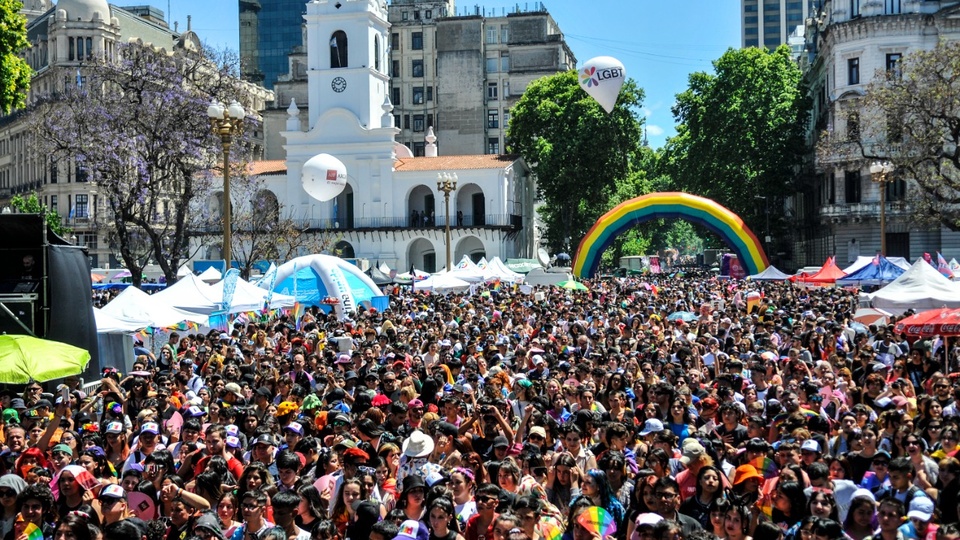 Una multitud en la Marcha del Orgullo LGBTIQ+ | Todos los detalles de la  movilización | Página12