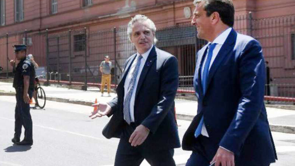 Alberto Fernández se reunió con Sergio Massa para analizar la situación económica  El Presidente retomó su actividad pública tras los problemas de salud