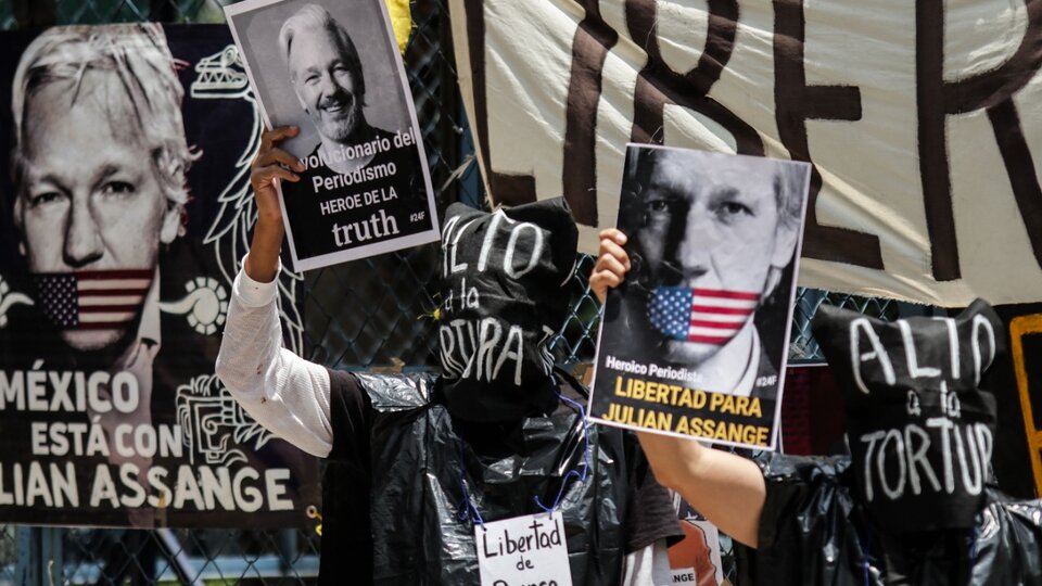 Cinco grandes diarios piden el fin de las acciones judiciales contra Julian Assange | Exigen la liberación del periodista australiano y fundador de WikiLeaks | Página12