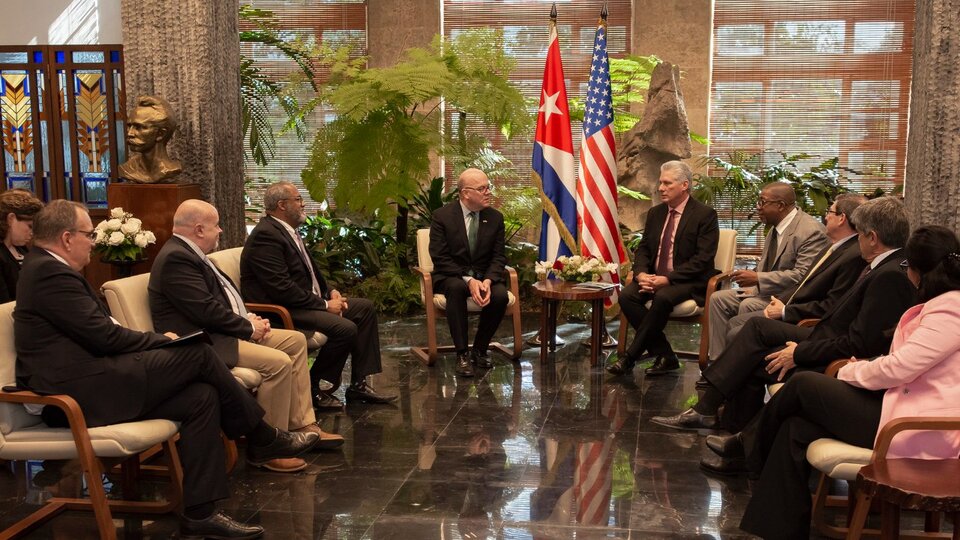 Cuba: Miguel Díaz-Canel recibió a una delegación de congresistas de EE.UU. | El presidente cubano destacó “la voluntad de mejorar las relaciones bilaterales”