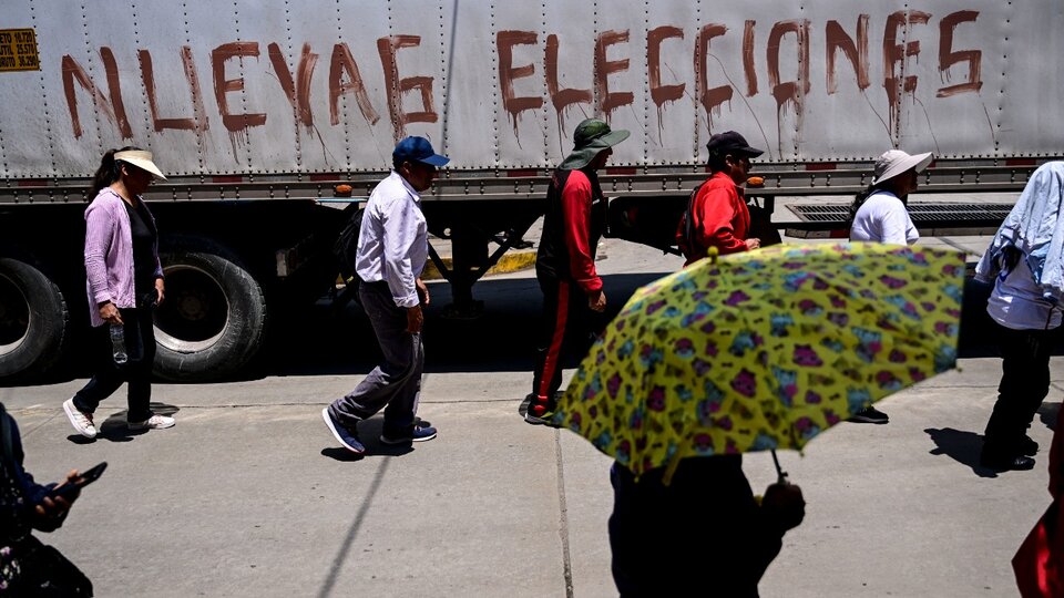 Per el Congreso aprob adelantar las elecciones a abril del 2024