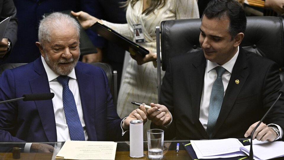 Lula signed with a special pen and broke protocol at his inauguration | A new president in Brazil Lula signed with a special pen and broke protocol at his inauguration | A new president in Brazil