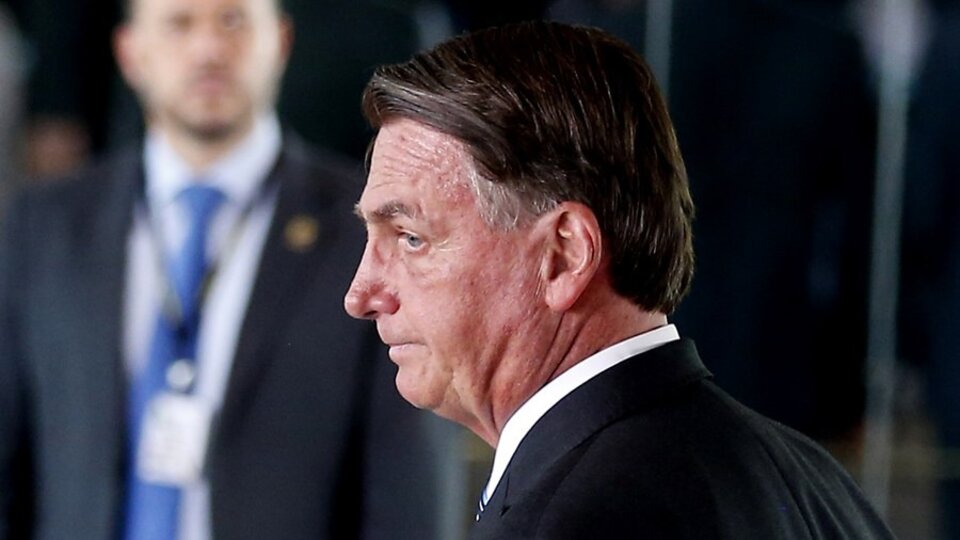 Jair Bolsonaro saludó a seguidores en Orlando mientras Lula asumía la presidencia en Brasil | El mandatario saliente se hospedó en la mansión de un exluchador de artes marciales