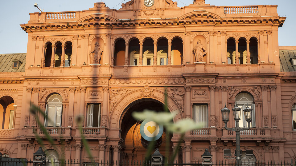 Evacuaron la Casa Rosada por una amenaza de bomba