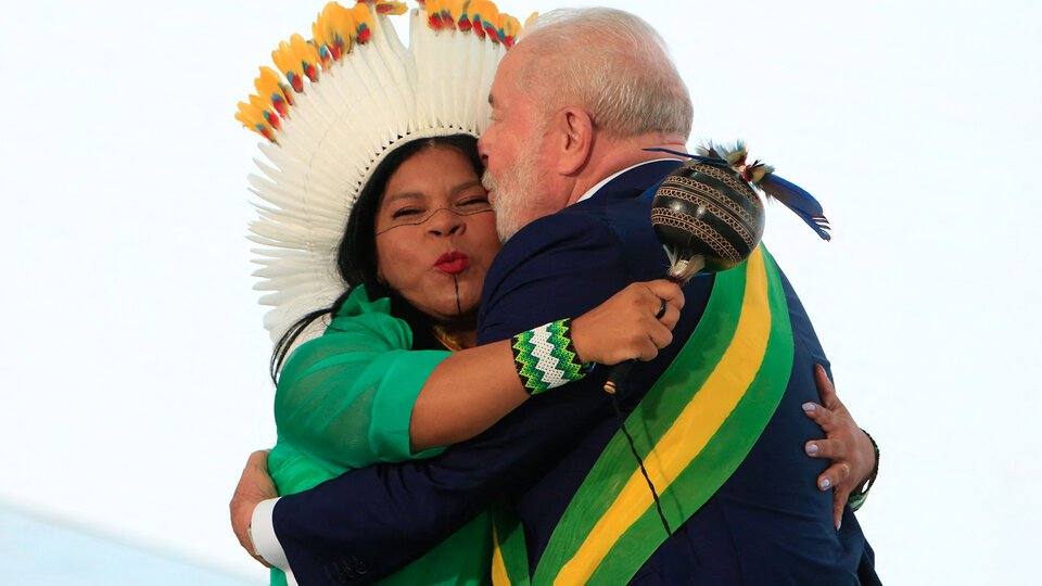 Aumenta la tensión en una Brasilia amenazada | Asumieron las ministras de Pueblos Indígenas e Igualdad Racial en Brasil