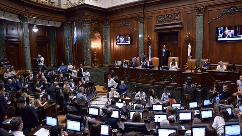 Piden interpelar al titular del ISSP por las contrataciones de Capuchetti y D’Alessandro | Legislatura porteña