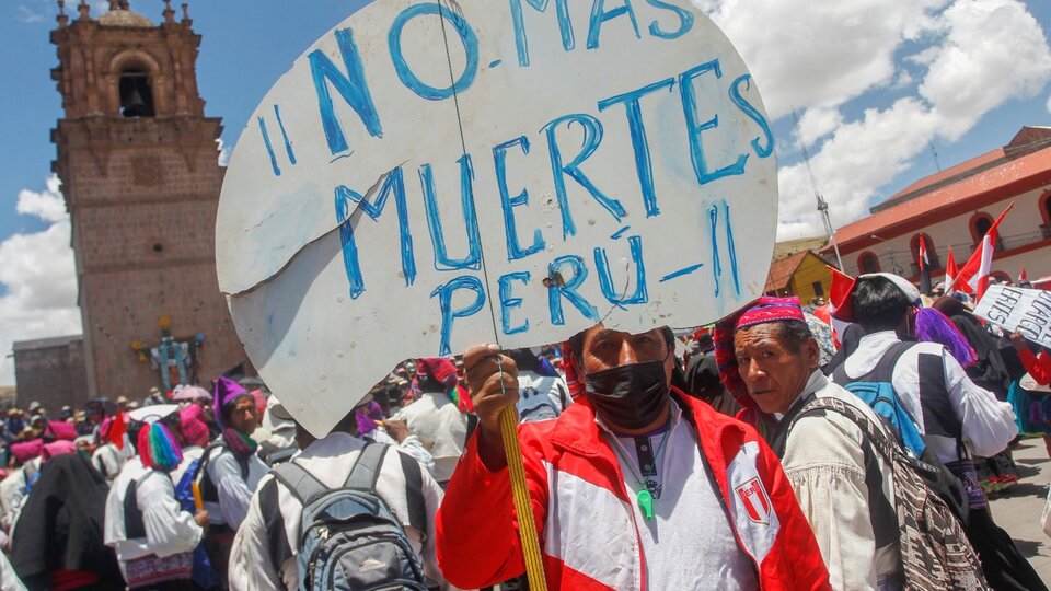 In Peru hören Prozessionen nicht einmal mit Kugeln auf  Eine neue Mobilisierung eroberte das Zentrum von Lima, und es kam zu Repressionen