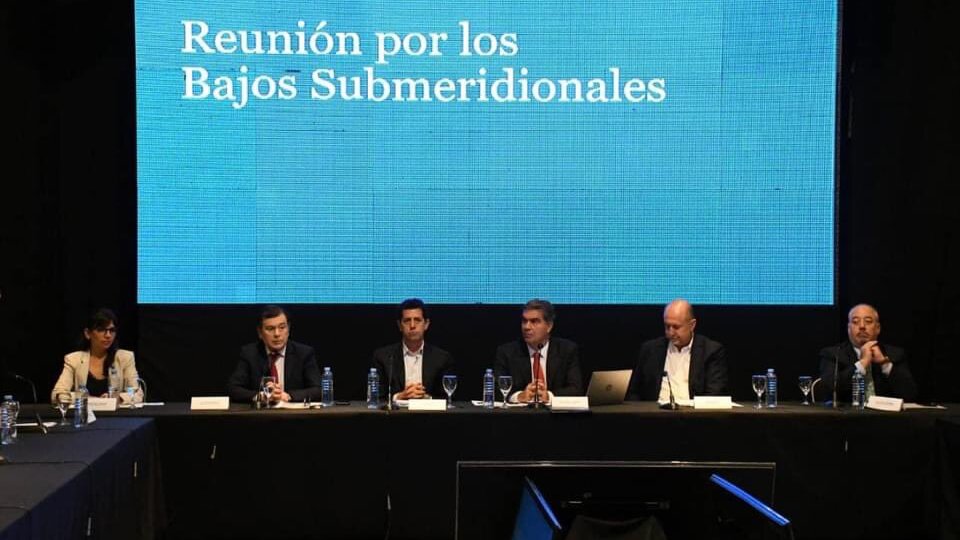 El plan para un manejo inteligente del agua en Santa Fe, Chaco y Santiago del Estero | Encuentro de gobernadores y funcionarios por los Bajos Submeridionales