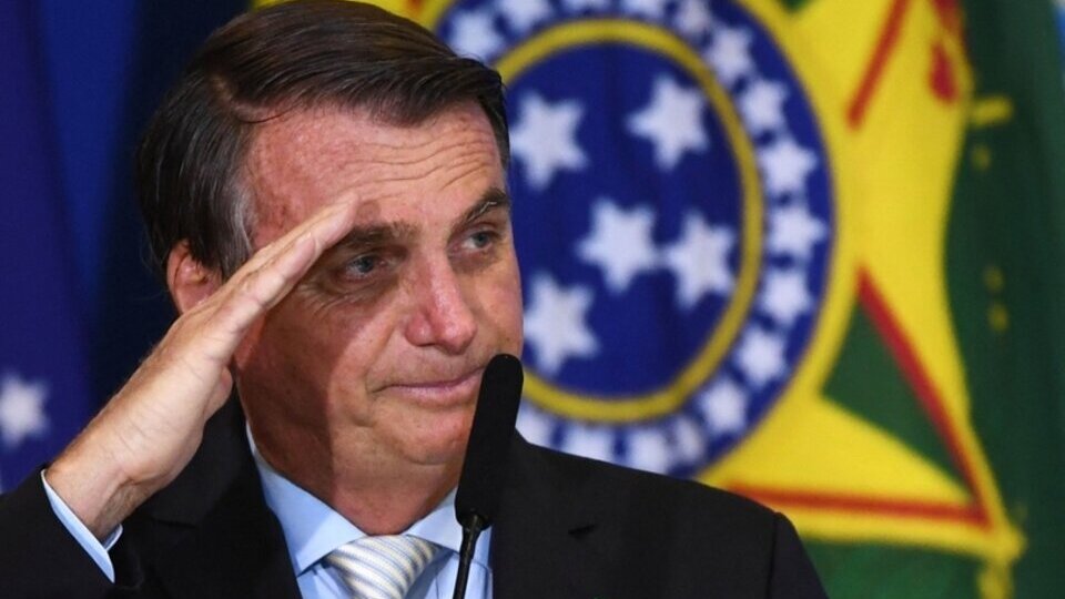 Bolsonaro wanted to bring undeclared jewels into Brazil |  Of a value of almost 3 million euros