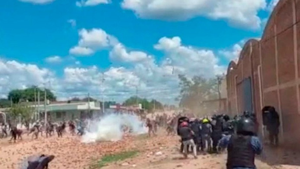 Chaco: Exigen la liberación de manifestantes que reclamaban por la desaparición de un joven wichí | Salustiano Giménez fue visto por última vez hace tres semanas