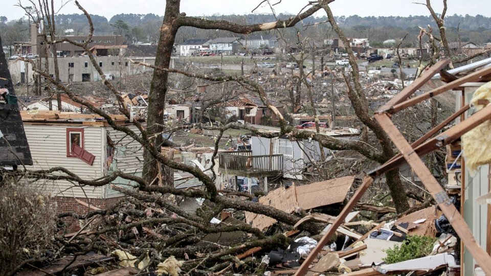 The number of deaths from tornadoes in the United States rose to 29, and thousands of homes were destroyed  Seven affected countries
