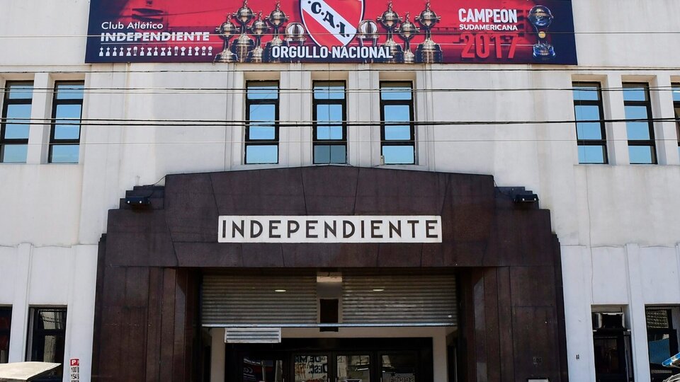 La insólita y millonaria deuda que dejó Moyano en Independiente
