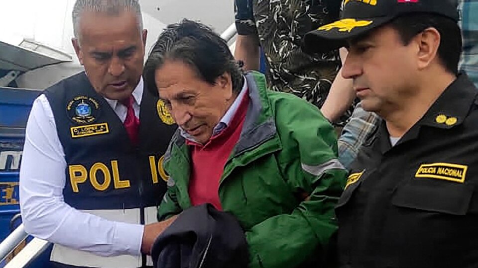 Back in Peru, Alejandro was transferred to the Toledo prison  He is the new tenant in the “Prison of Presidents.”
