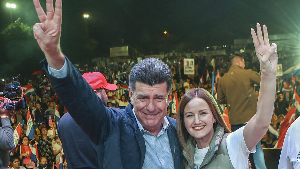 “Vamos a derrotar al Pablo Escobar paraguayo” | Paraguay vota presidente este domingo y el opositor Efraín Alegre podría triunfar