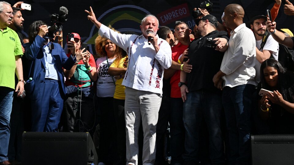 Lula celebró el 1 de Mayo con críticas al Banco Central en manos de un bolsonarista | El presidente de Brasil confirmó un aumento del salario mínimo