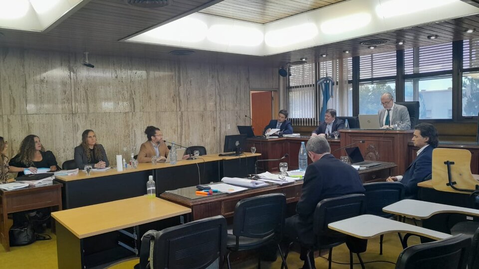 Dictan sentencia en un juicio de lesa humanidad en Mendoza | La fiscalía pidió que 17 represores sean condenados a perpetua