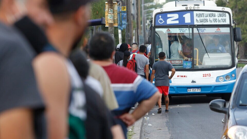 No buses inside |  The UTA ratified the strike in the provinces and lifted it in the AMBA