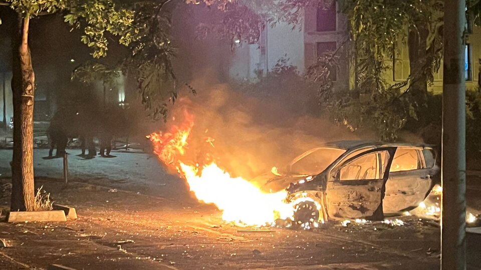 Furia en Francia por el asesinato de un joven de 17 años a manos de la policía | Segunda noche consecutiva de protestas en Nanterre por un caso de gatillo fácil