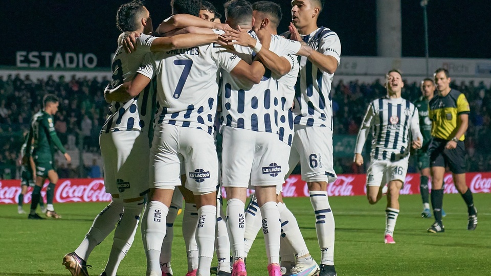 Talleres (RE) goleó, es campeón del Clausura y ahora sueña con la Primera  Nacional - TyC Sports