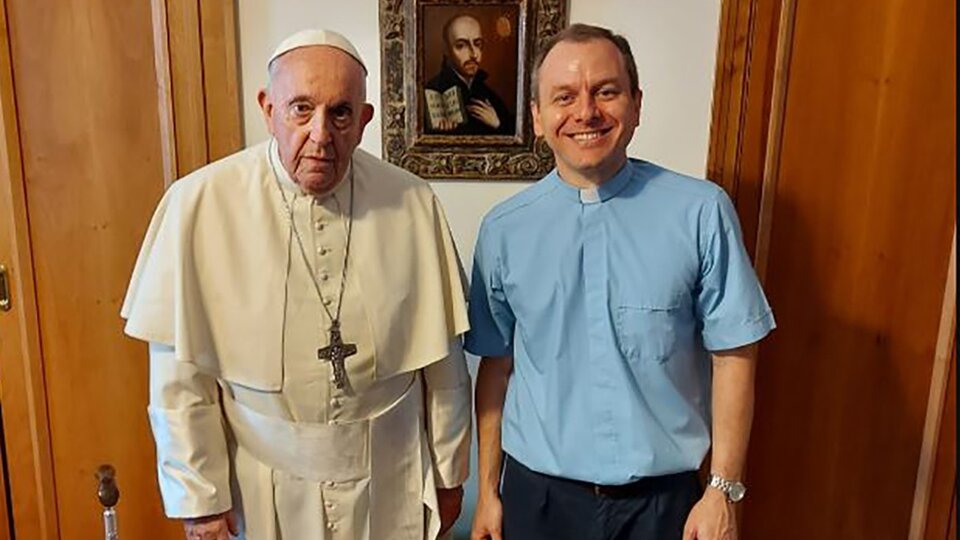 Un cura argentino, nuevo secretario personal del Papa Francisco | El sacerdote porteño Daniel Pellizon encara una tarea de extrema confianza 