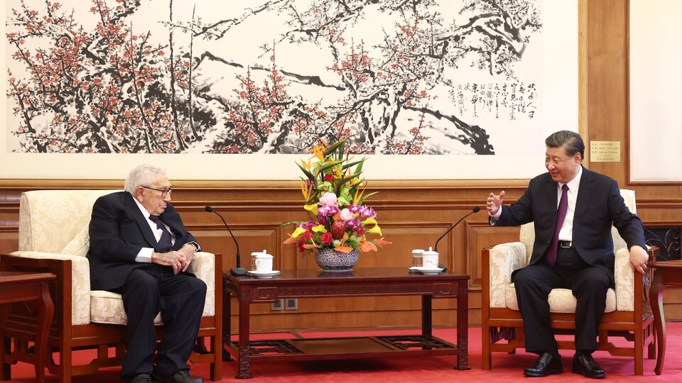 Xi Jinping empfing seinen „alten Freund“ Henry Kissinger in Peking  Der ehemalige US-Diplomat war in den 1970er Jahren maßgeblich an der Annäherung an China beteiligt
