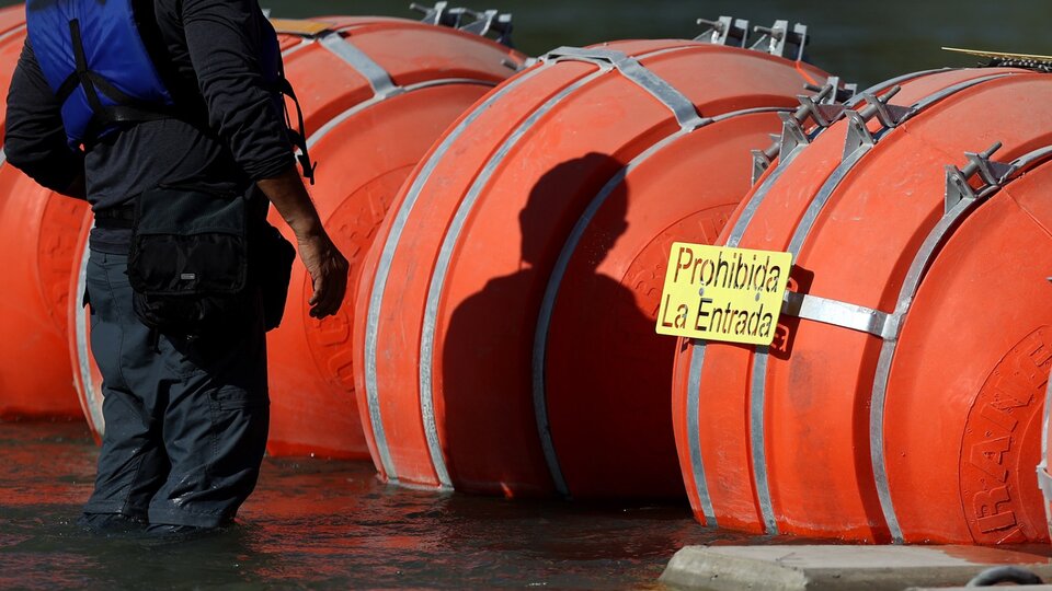 Segundo muerto en el Río Grande | Por las boyas y alambrados que puso Texas en la frontera con México