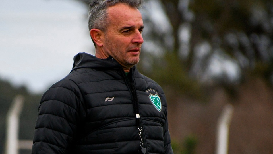 Pablo Lavallén inició su ciclo al frente de Sarmiento de Junín El