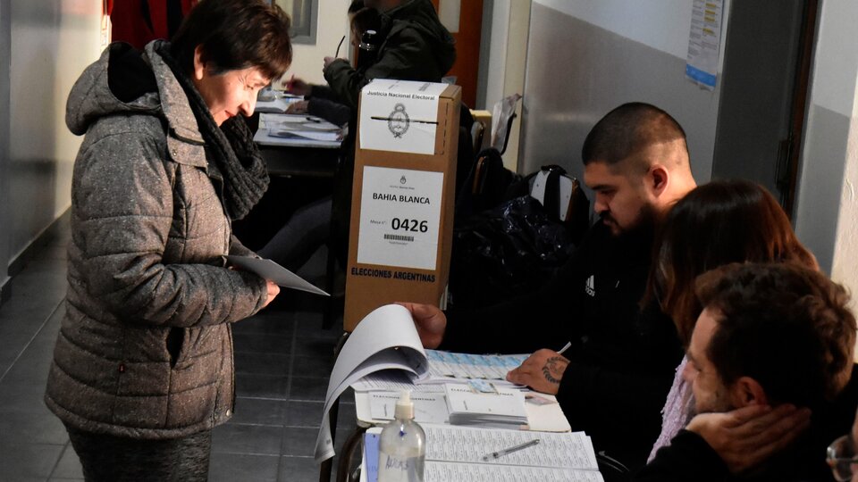 Se inició el escrutinio del padrón de extranjeros en la provincia de Buenos Aires | Un voto clave para la elección a gobernador